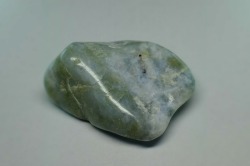糸魚川産　翡翠原石