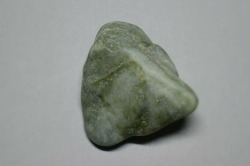 糸魚川産　翡翠原石