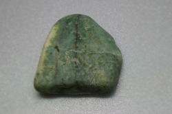 糸魚川産　翡翠原石