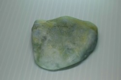 糸魚川産　翡翠原石