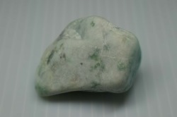 糸魚川産　翡翠原石
