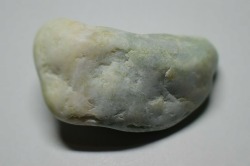 糸魚川産　翡翠原石