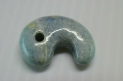 糸魚川産翡翠　勾玉　26mm