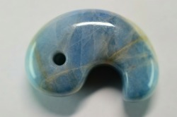 糸魚川産翡翠　勾玉　33mm