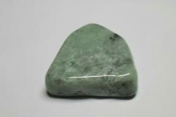 糸魚川産　翡翠原石　