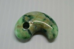 糸魚川産翡翠　勾玉　29mm
