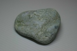 糸魚川産　翡翠原石