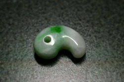 糸魚川産翡翠　勾玉　19mm