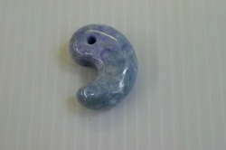 糸魚川産翡翠　勾玉　33mm
