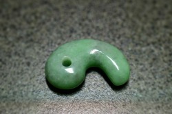 糸魚川産翡翠　勾玉　21mm