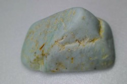 糸魚川産　翡翠　原石