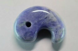 糸魚川産翡翠　勾玉　33mm