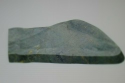 糸魚川産　翡翠原石　板