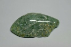 糸魚川産　翡翠原石　