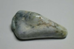 糸魚川産　翡翠原石
