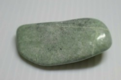 糸魚川産　翡翠原石