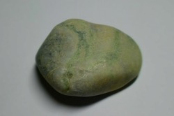 糸魚川産　翡翠原石