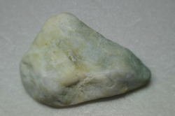 糸魚川産　翡翠原石