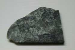 糸魚川産　翡翠原石　板