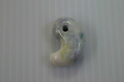 糸魚川産翡翠　勾玉　31mm