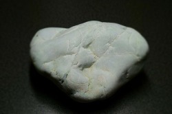 糸魚川産　翡翠原石