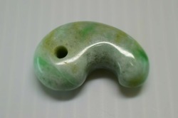 糸魚川産翡翠　勾玉　31mm