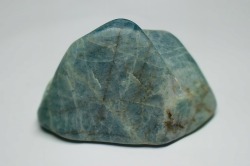 糸魚川産　翡翠原石　青