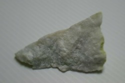 糸魚川産　翡翠原石