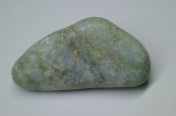 糸魚川産　翡翠原石