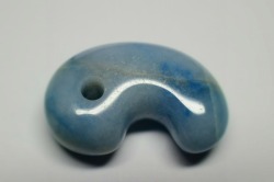 糸魚川産翡翠　勾玉　26mm