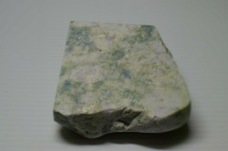 糸魚川産　翡翠原石　板