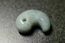 糸魚川産翡翠　勾玉　21mm