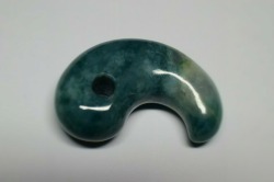 糸魚川産翡翠　勾玉　33mm