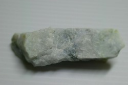 糸魚川産　翡翠原石