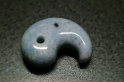 糸魚川産翡翠　勾玉　30mm