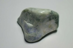 糸魚川産　翡翠原石