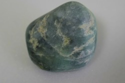 糸魚川産　翡翠原石　