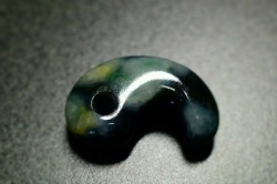 糸魚川産翡翠　勾玉　29mm
