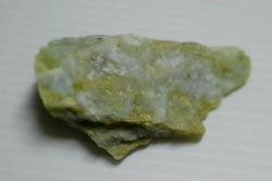糸魚川産　翡翠原石