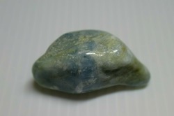 糸魚川産　翡翠原石