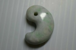 糸魚川産翡翠　勾玉　31mm