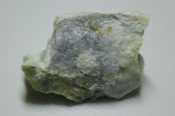 糸魚川産　翡翠原石