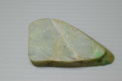 糸魚川産　翡翠原石　板
