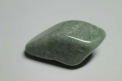 糸魚川産　翡翠原石