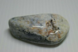 糸魚川産　翡翠原石