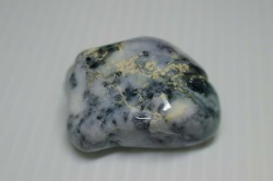 糸魚川産　翡翠原石