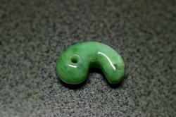 糸魚川産翡翠　勾玉　21mm