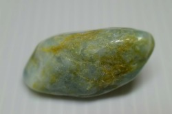 糸魚川産　翡翠原石