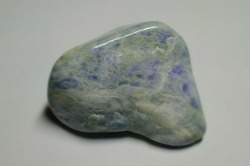 糸魚川産　翡翠原石