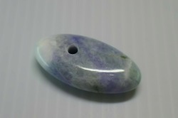 糸魚川産翡翠　大珠　37mm